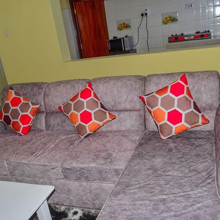 Lux Suites Bamburi Furnished Apartments Buitenkant foto