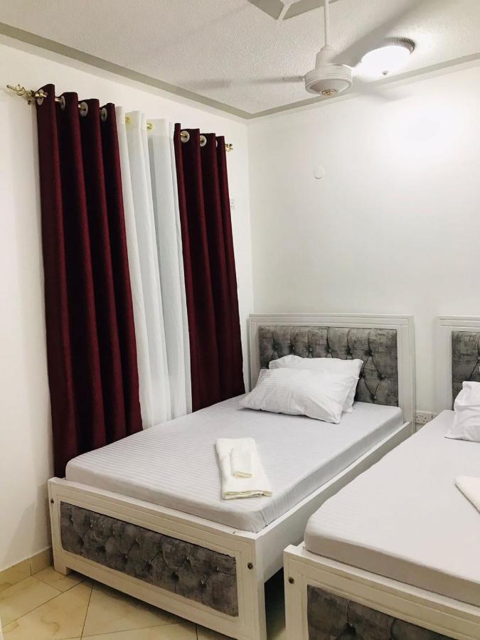Lux Suites Bamburi Furnished Apartments Buitenkant foto