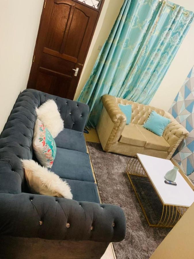 Lux Suites Bamburi Furnished Apartments Buitenkant foto