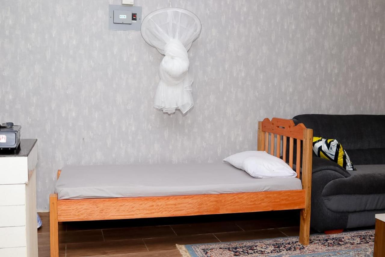 Lux Suites Bamburi Furnished Apartments Buitenkant foto