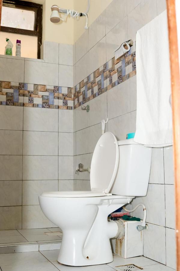 Lux Suites Bamburi Furnished Apartments Buitenkant foto