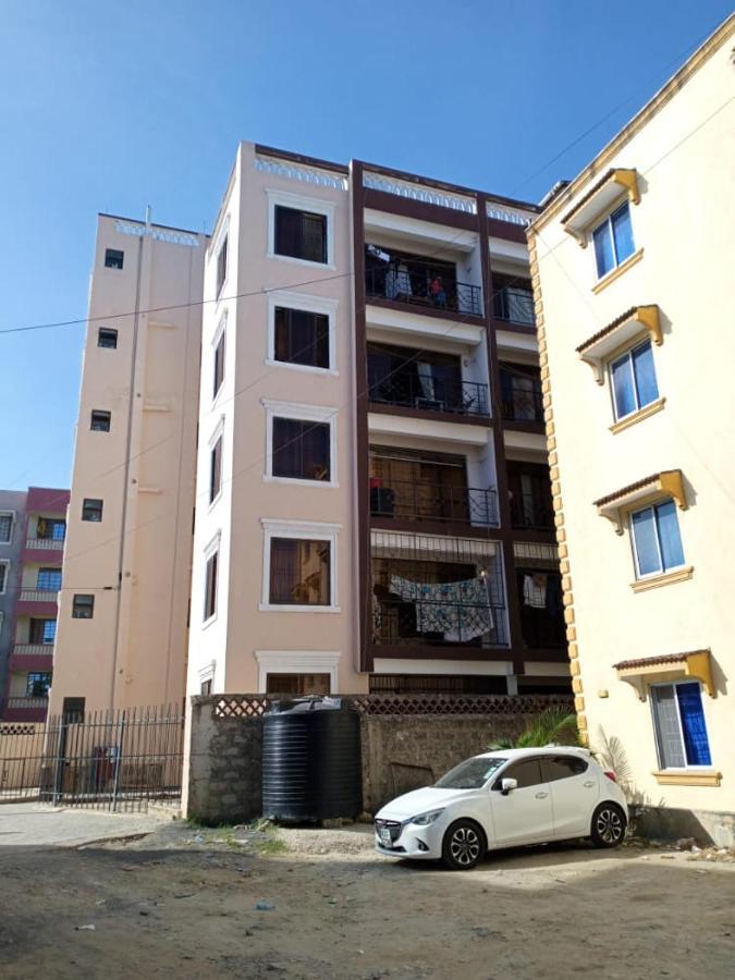 Lux Suites Bamburi Furnished Apartments Buitenkant foto