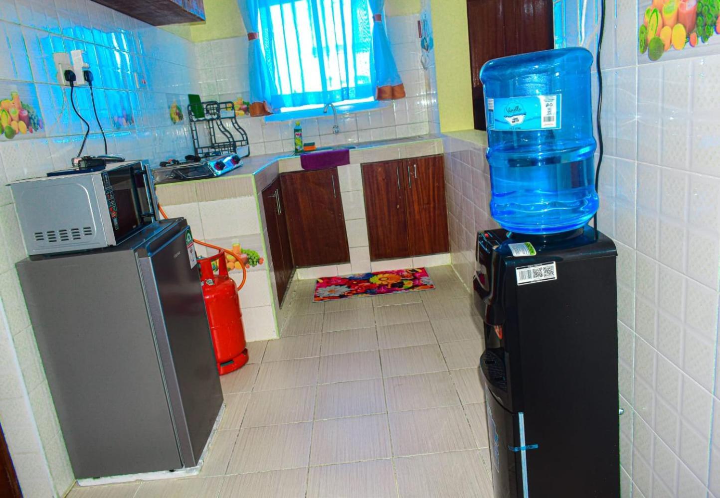 Lux Suites Bamburi Furnished Apartments Buitenkant foto