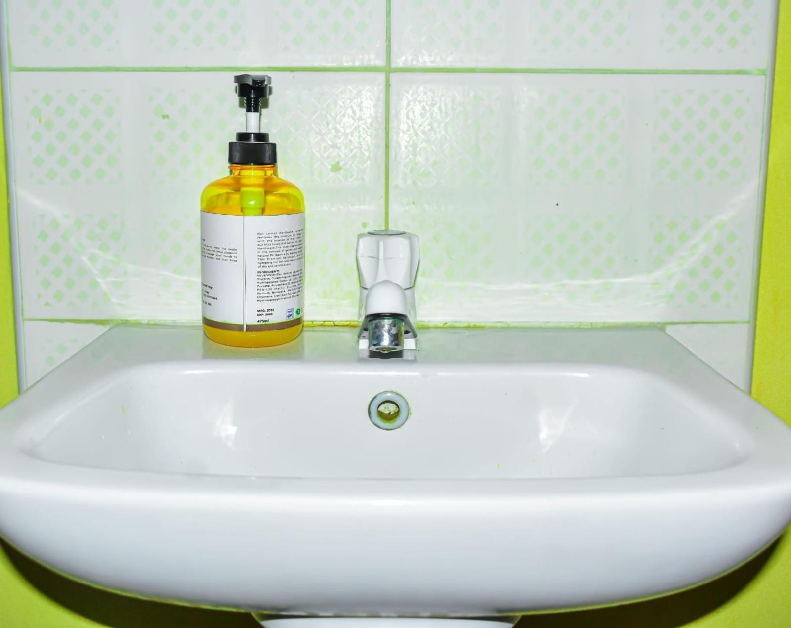 Lux Suites Bamburi Furnished Apartments Buitenkant foto