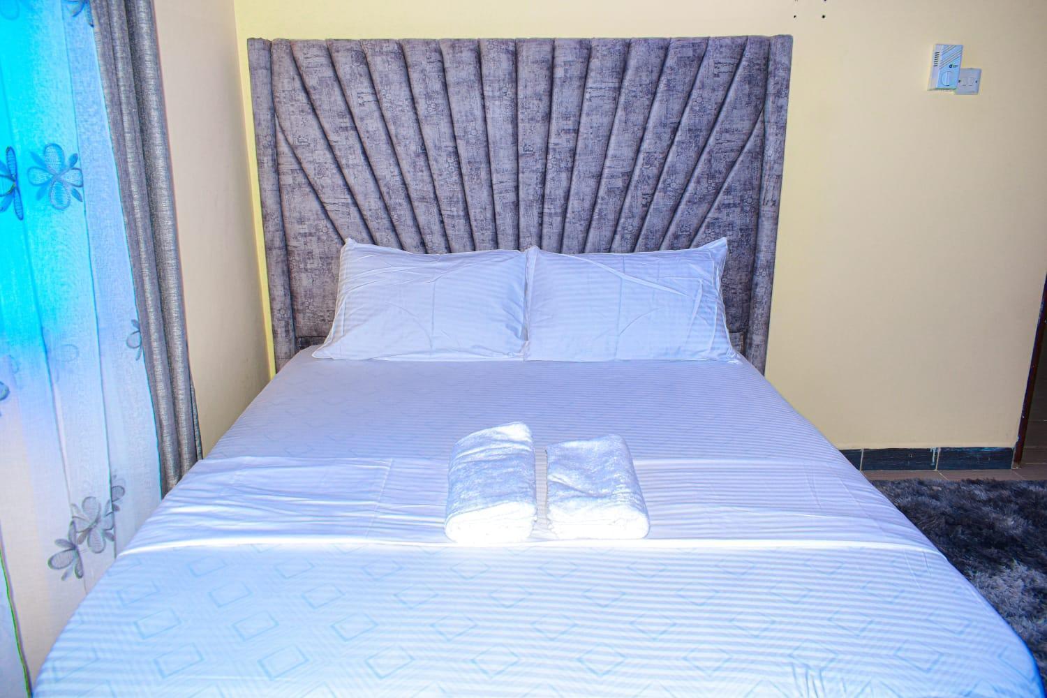 Lux Suites Bamburi Furnished Apartments Buitenkant foto