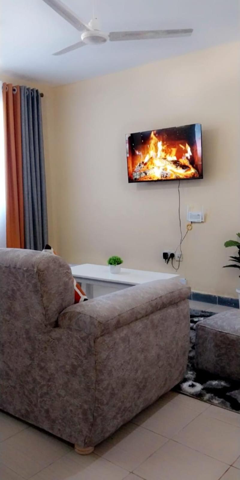 Lux Suites Bamburi Furnished Apartments Buitenkant foto