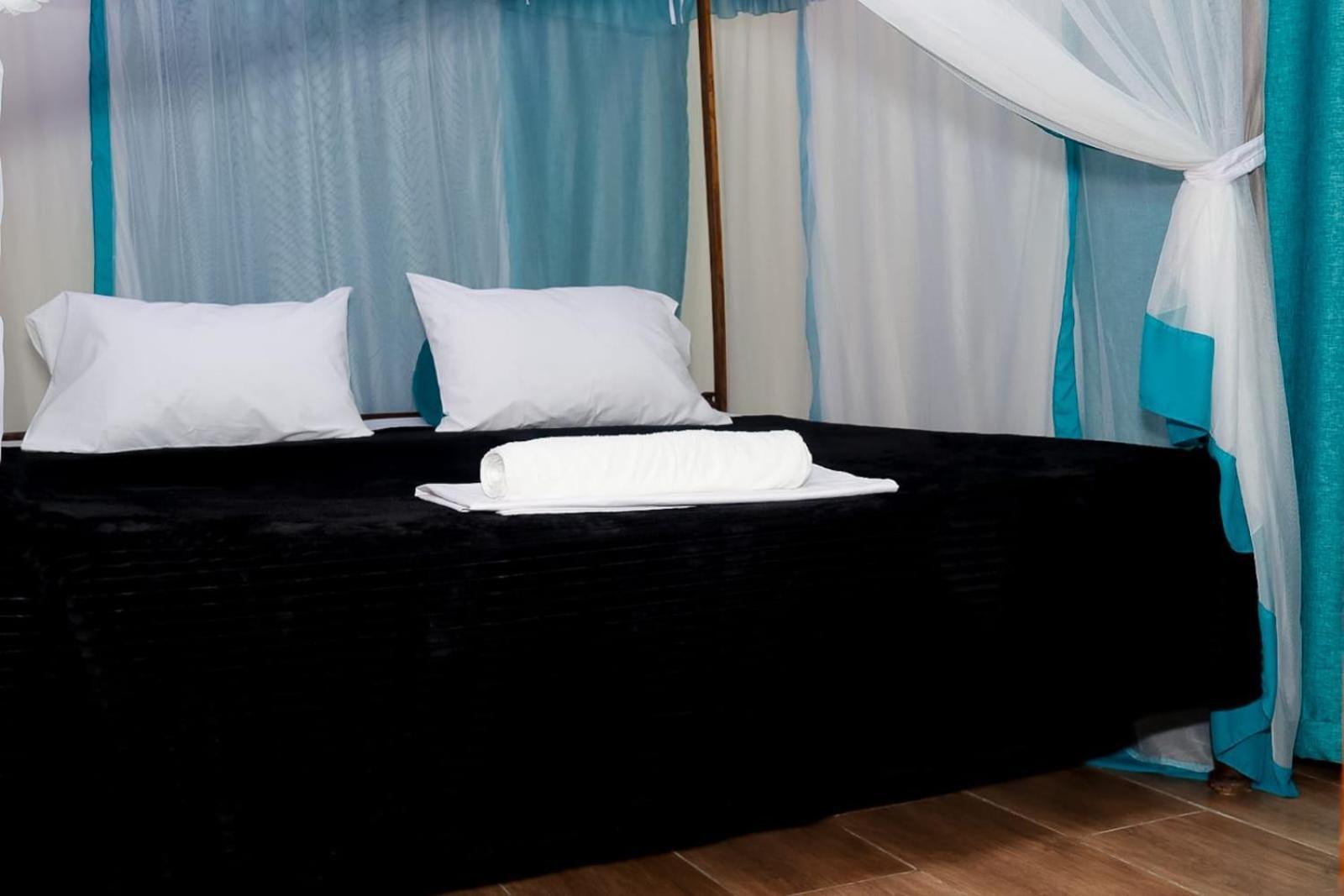 Lux Suites Bamburi Furnished Apartments Buitenkant foto